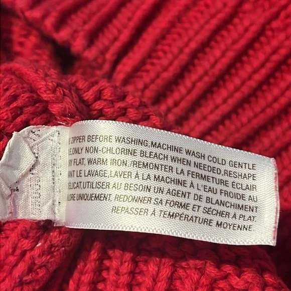4/$20 Old Navy boys knitted sweater- size 5 XS, excellent condition- red white - Picture 5 of 6